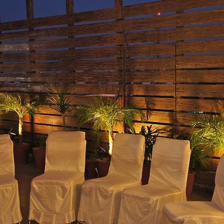 Hotel Surya Prime Kota  Eksteriør billede