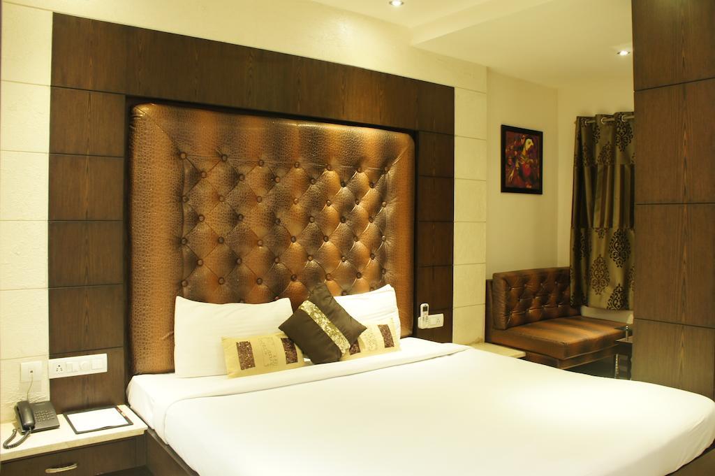 Hotel Surya Prime Kota  Værelse billede