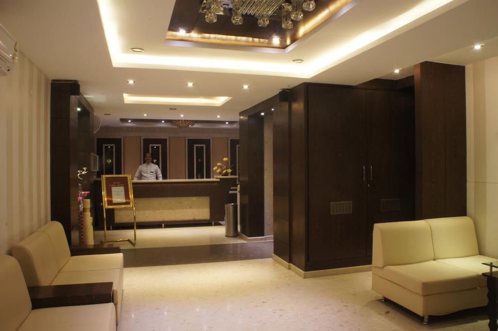 Hotel Surya Prime Kota  Eksteriør billede