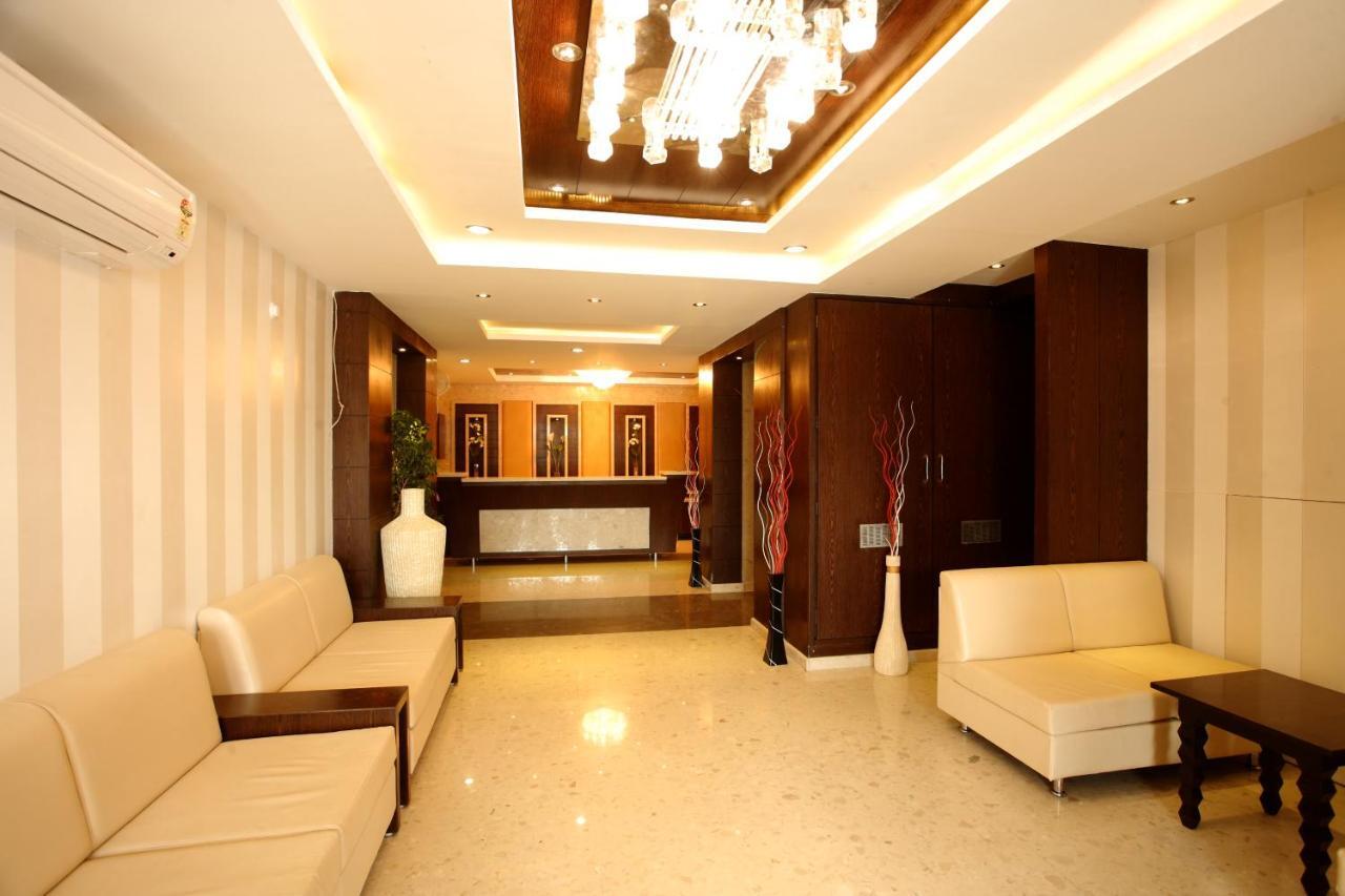 Hotel Surya Prime Kota  Eksteriør billede
